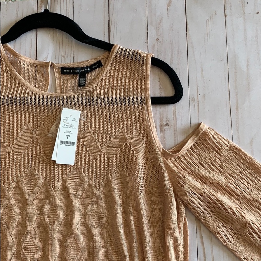 Top/Blouse - Picture 2 of 4